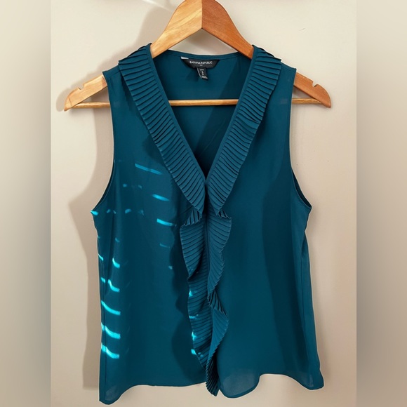 Beautiful Banana Republic blouse, size S petite - Picture 2 of 6